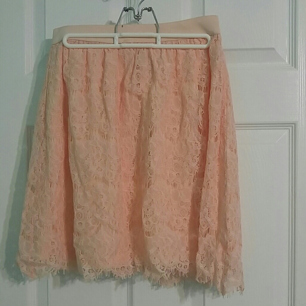 Lace mini skirt - NWT